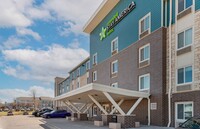 Extended Stay America Suites Minneapolis in Mendota Heights, MN - Building Photo - Building Photo