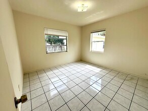 528 58th St in West Palm Beach, FL - Building Photo - Building Photo