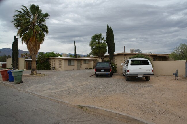 2210-2220 N Ralph Ave in Tucson, AZ - Foto de edificio - Building Photo