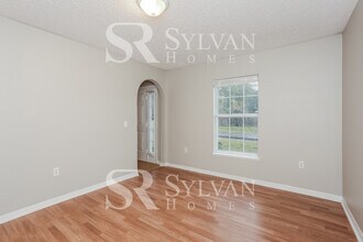 8882 Oxfordshire Dr in Jacksonville, FL - Building Photo - Building Photo