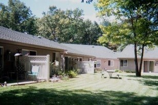 Oakwood Manor Apartments