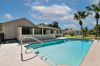 565 11th Ave in Vero Beach, FL - Building Photo - Building Photo