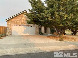 752 Divot Dr in Fernley, NV - Building Photo