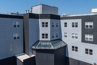 Titan Union Luxury Apartments in Union Township, NJ - Building Photo - Building Photo