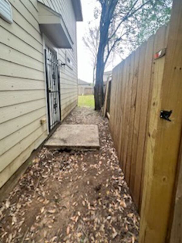 3733 Amos St in Houston, TX - Building Photo - Building Photo