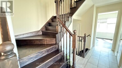46 Kilmarnock Cres in Whitby, ON - Building Photo - Building Photo