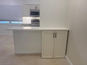 2725 Middle River Dr in Fort Lauderdale, FL - Building Photo - Building Photo