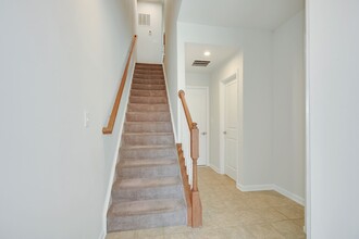 43501 Apple Orchard Sq in Brambleton, VA - Building Photo - Building Photo