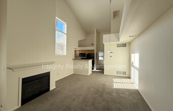 18681 E Water Dr in Aurora, CO - Building Photo - Building Photo