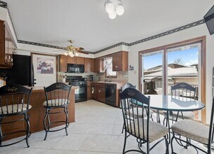 2311 Messines Ridge Ct in Joliet, IL - Foto de edificio - Building Photo