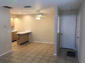 Beneva Gardens Apartments in Sarasota, FL - Building Photo - Building Photo