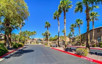 8985 S Durango Dr in Las Vegas, NV - Building Photo - Building Photo