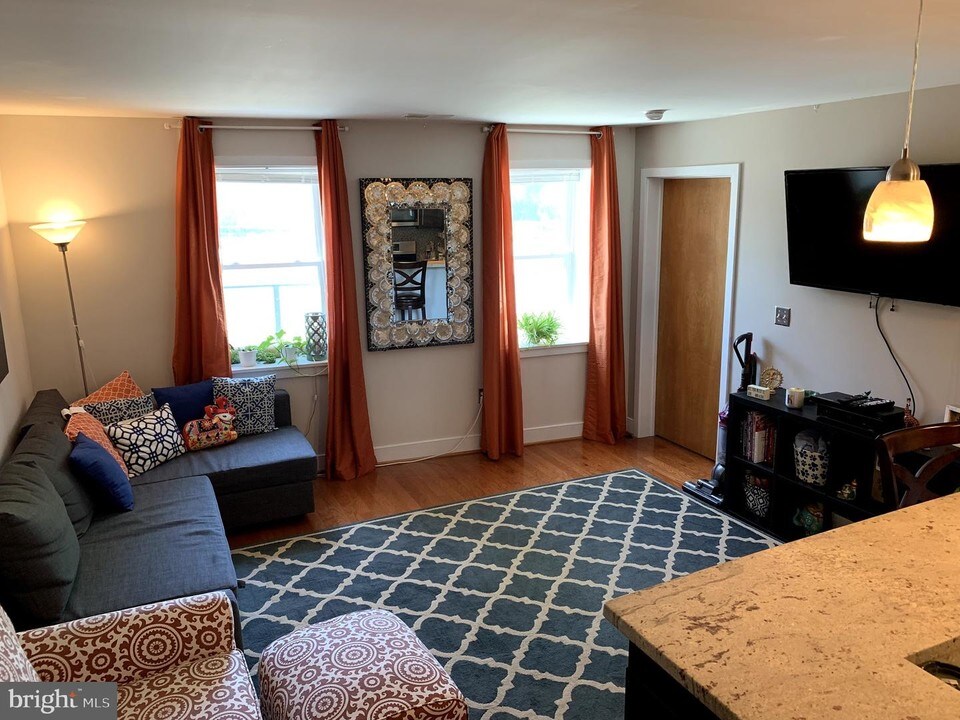 921 Butternut St NW-Unit -102 in Washington, DC - Building Photo