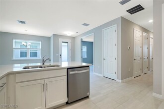 1212 Enbrook Lp in Naples, FL - Building Photo - Building Photo