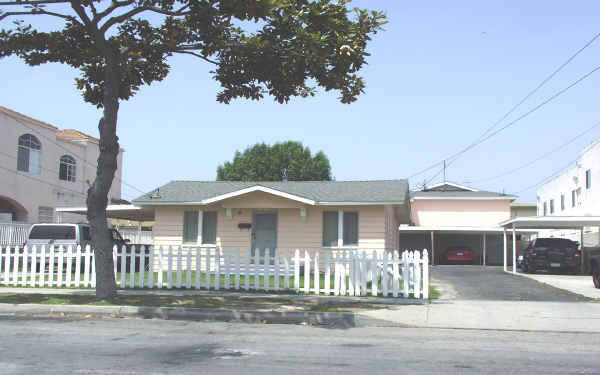 14609-14615 Avis Ave in Lawndale, CA - Building Photo