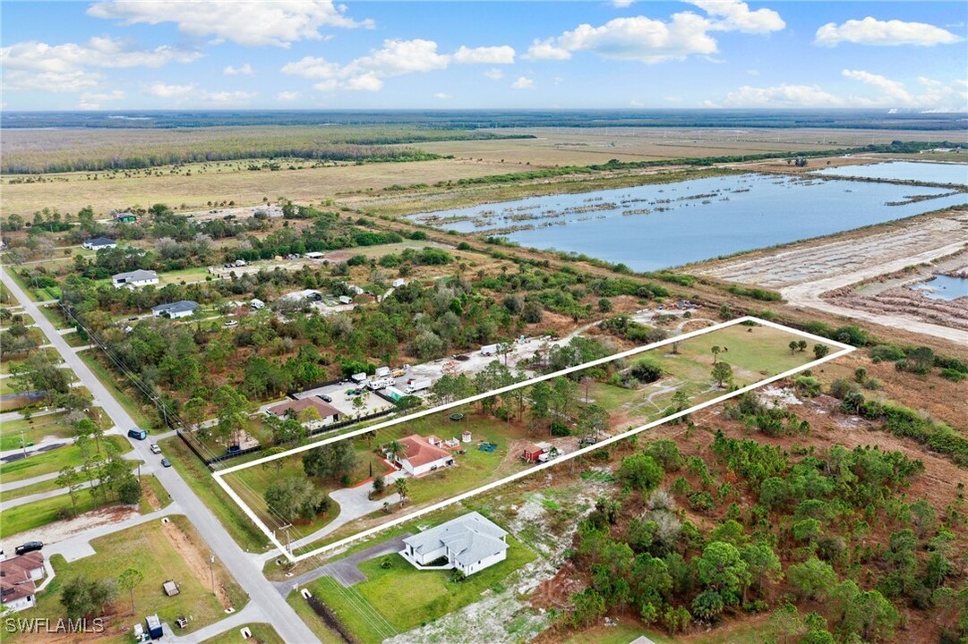 4420 43rd Ave NE in Naples, FL - Building Photo