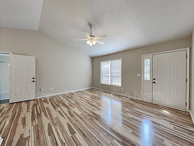 1509 Hughes Ct photo'