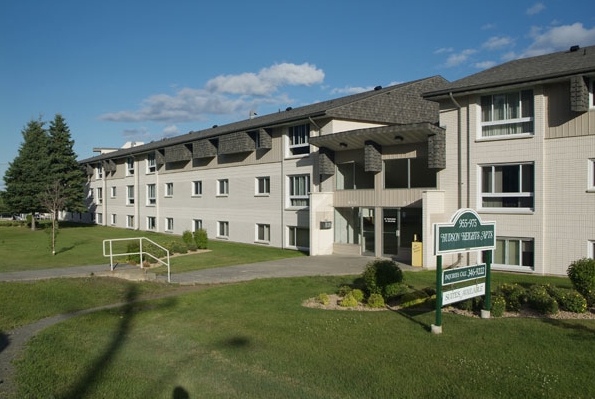 955 Hudson Heights in Thunder Bay, ON - Building Photo