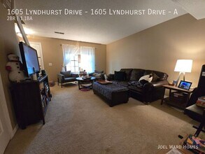 1605 Lyndhurst Dr in Savoy, IL - Building Photo - Building Photo