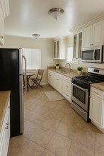 237 N Park Ave in Montebello, CA - Building Photo - Building Photo