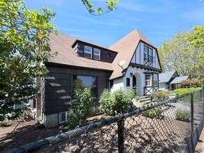540 Van Buren St in Eugene, OR - Building Photo - Building Photo