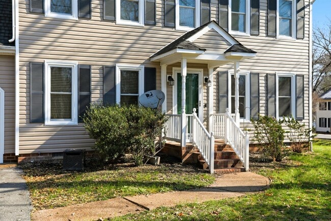 11400 Briarcrest Dr in Richmond, VA - Building Photo - Building Photo