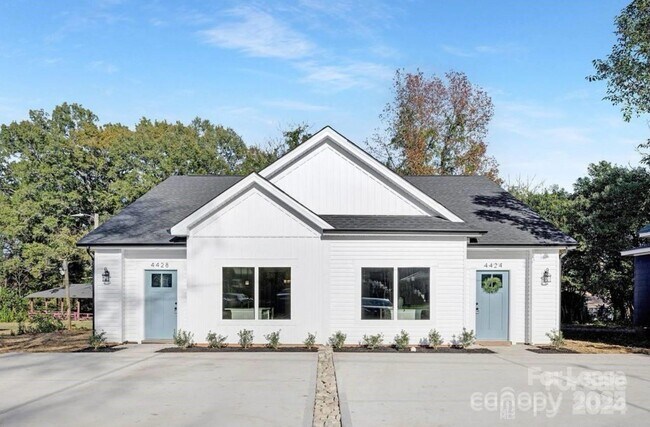 property at 4428 Glenwood Dr