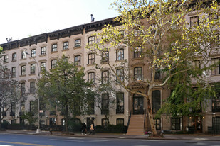 446 W 23rd St Apartments