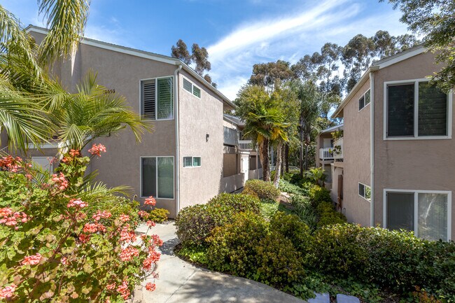 Mirabella Point in San Diego, CA - Building Photo - Building Photo