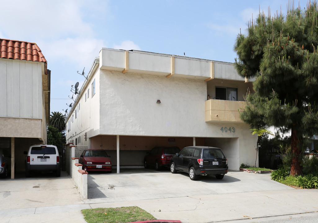 4043 McLaughlin Ave in Los Angeles, CA - Building Photo