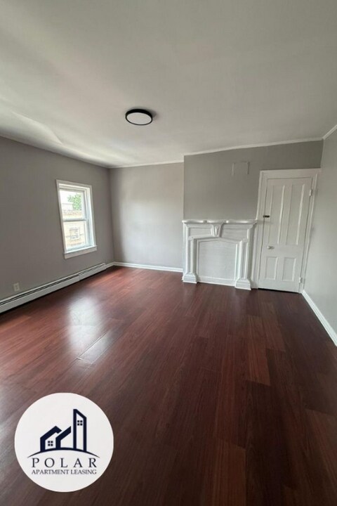 315 E Jersey St in Elizabeth, NJ - Building Photo