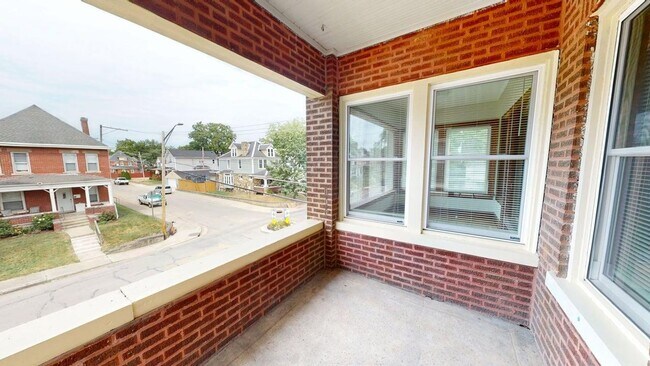 978 1/2 Linwood Ave in Columbus, OH - Building Photo - Building Photo