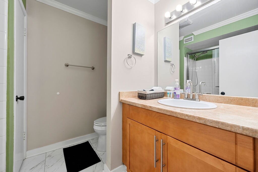 23 Doranne Ct in Smyrna, GA - Building Photo