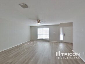 10411 Trotters Bay in San Antonio, TX - Building Photo - Building Photo