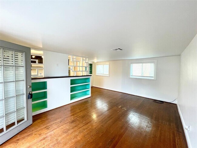 629 E 11th St-Unit -1/2 in Houston, TX - Building Photo - Building Photo