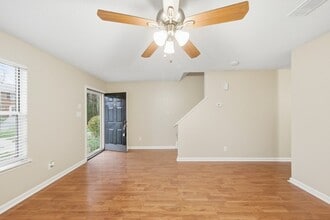 10 Hartford Ct in Durham, NC - Building Photo - Building Photo