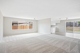 8401 Dube Ct in Santee, CA - Building Photo - Building Photo