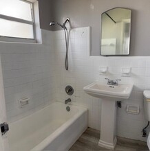 1929 NE 26th St in Wilton Manors, FL - Building Photo - Building Photo