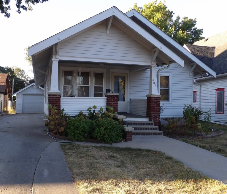 905 High St in Beatrice, NE - Foto de edificio