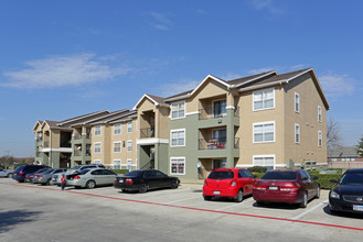 Mayfield Park Apartments in Arlington, TX - Building Photo - Building Photo