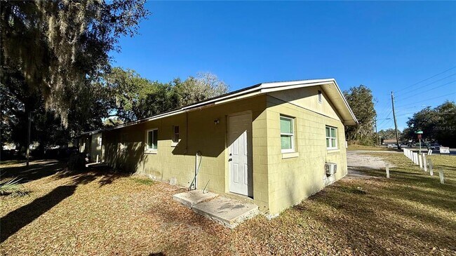 400 Peters St in Wildwood, FL - Building Photo - Building Photo