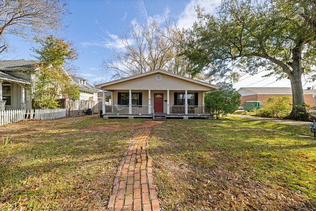 property at 160 N 7th St