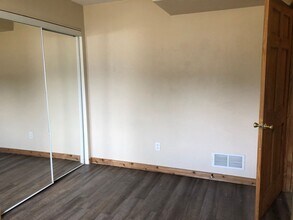 1126-1128 Greenwood Ave in Kalamazoo, MI - Foto de edificio - Building Photo