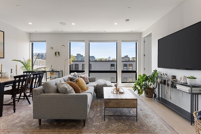 340 W 2nd St in Boston, MA - Building Photo - Building Photo