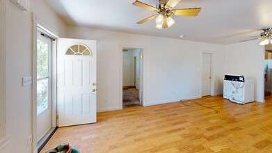 1620 G St in Sparks, NV - Building Photo - Interior Photo