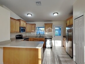 3090 SW Boxwood Cir in Port St. Lucie, FL - Building Photo - Building Photo