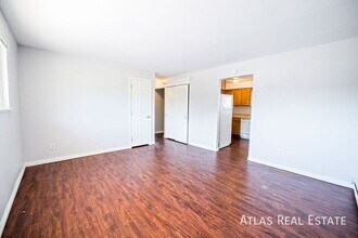 950 Bishop Ct in Castle Rock, CO - Foto de edificio - Building Photo