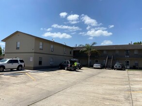 1201 E Jackson St in Harlingen, TX - Building Photo - Building Photo