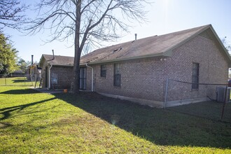 3241 Cross Creek Dr in Montgomery, AL - Building Photo - Building Photo