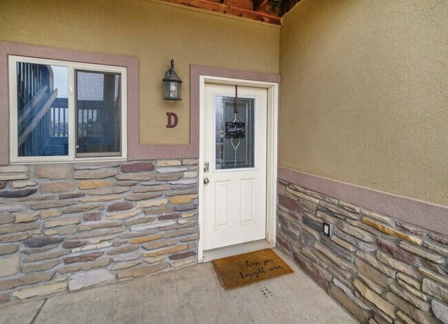 2454 N 13th St in Laramie, WY - Building Photo - Building Photo